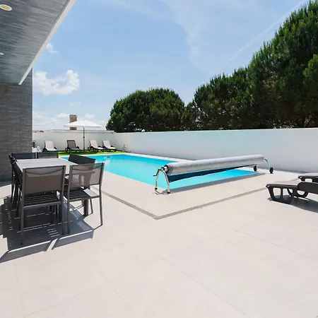 Azura With Private Pool 别墅